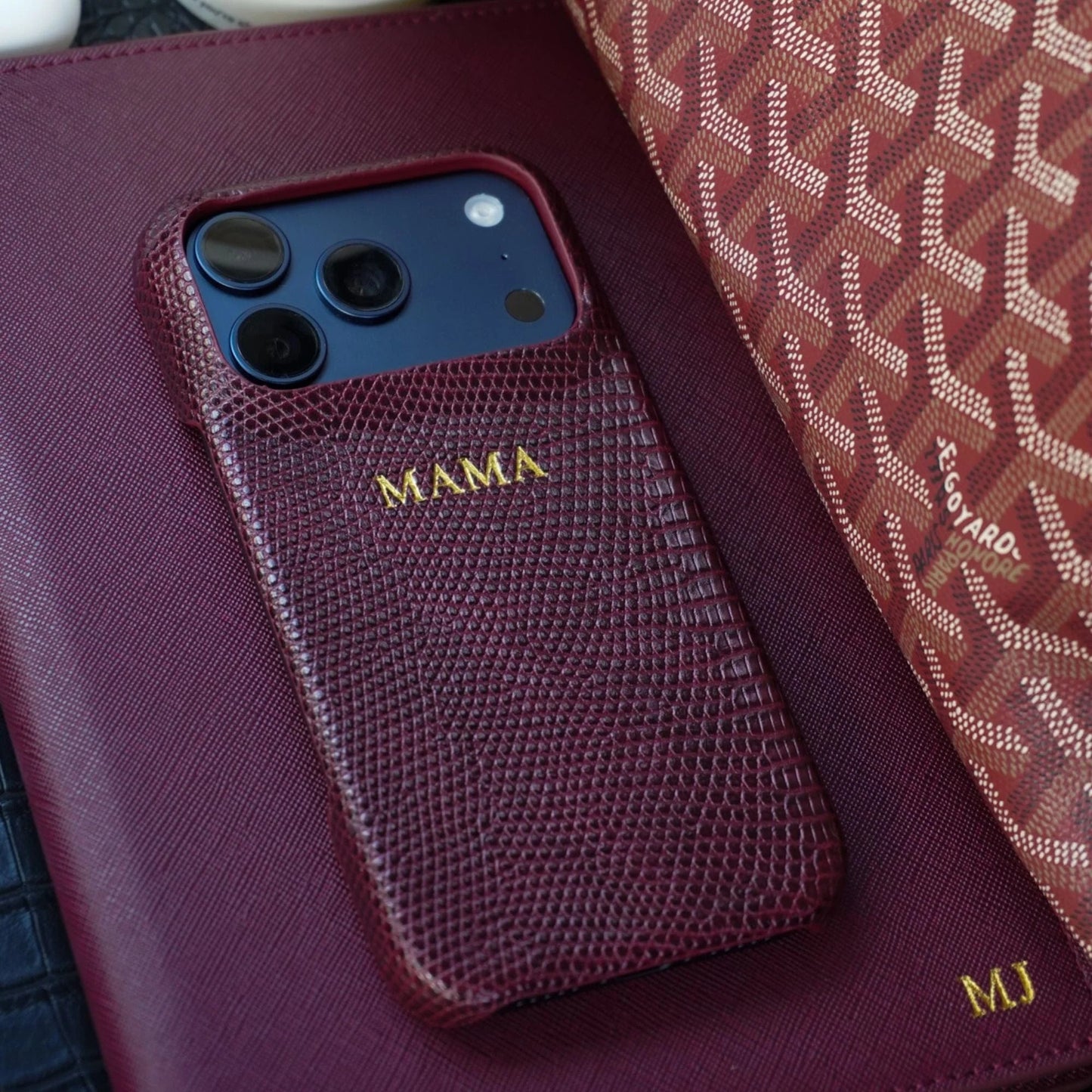 Lizzard Velvet Wine — Funda de Piel Personalizada